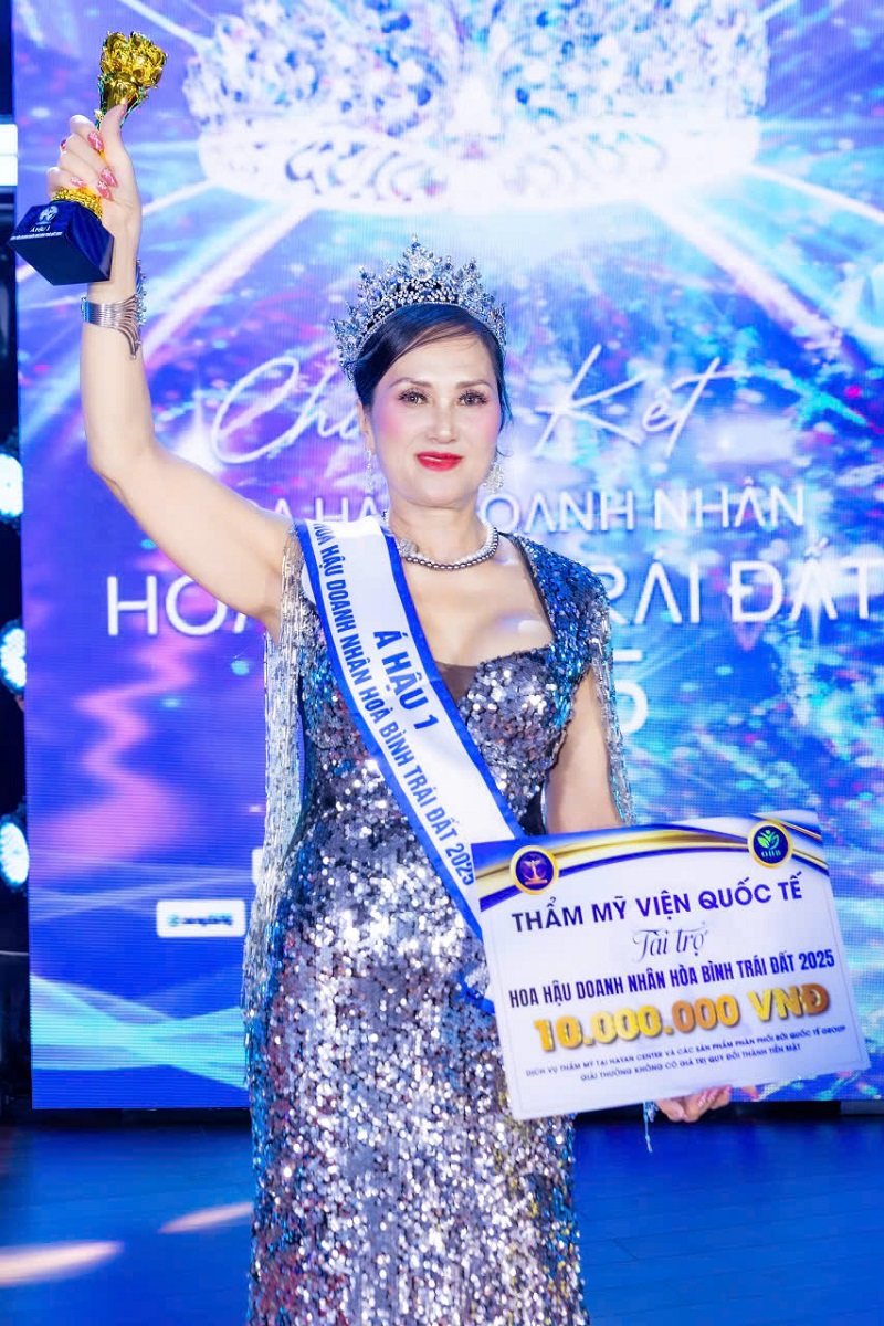 Nguyễn Thị Xoa Doanh nhân đến từ Thái Nguyên : đạt danh hiệu Á Hậu 1 Bảng B Hoa hậu Doanh Nhân Hòa Bình Trái Đất 6 z6859082763749 dbedd1802d1627d187c48bb8fb7e433d